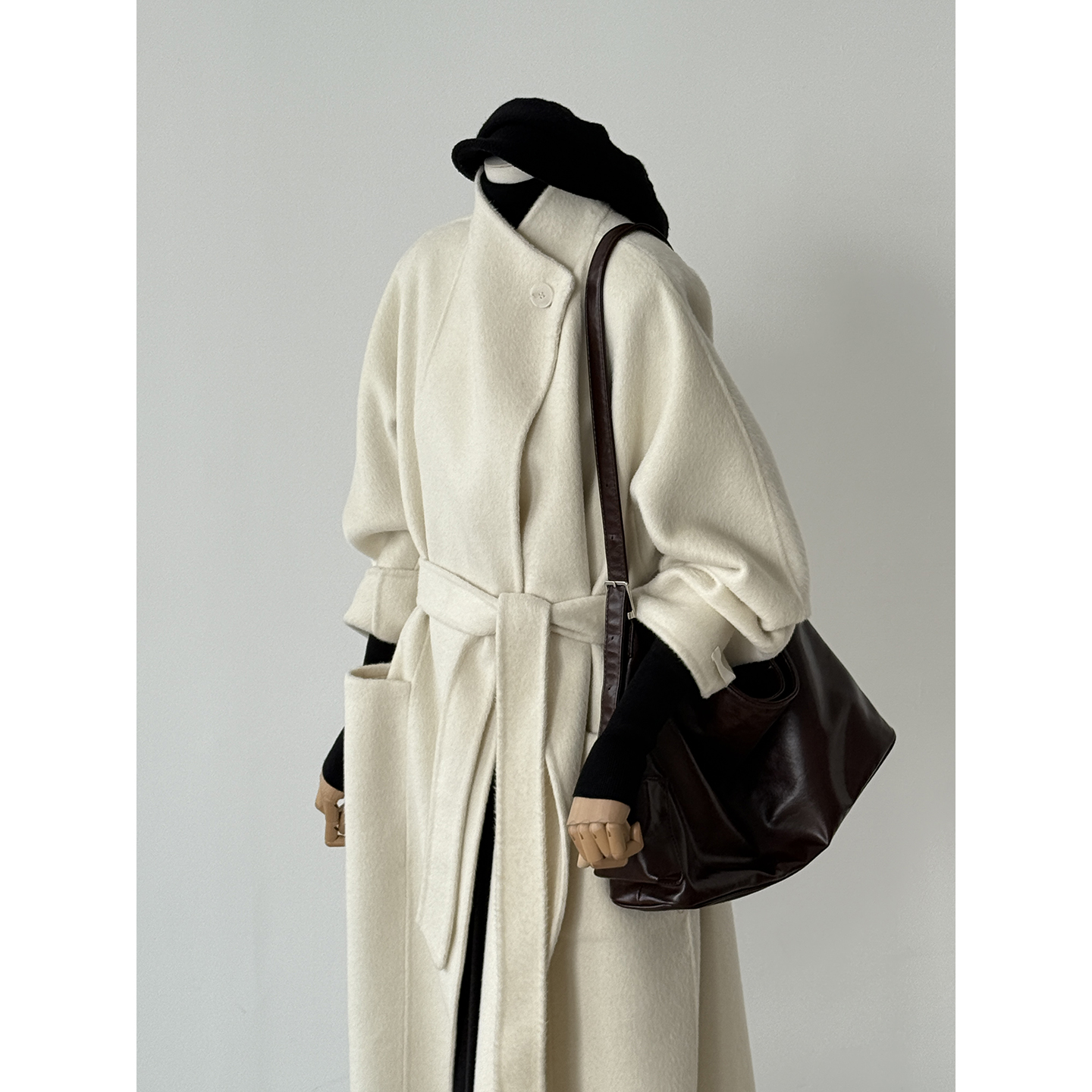 极简高级感奶白色牦牛绒大衣女中长款秋冬加厚双面手缝羊毛外套