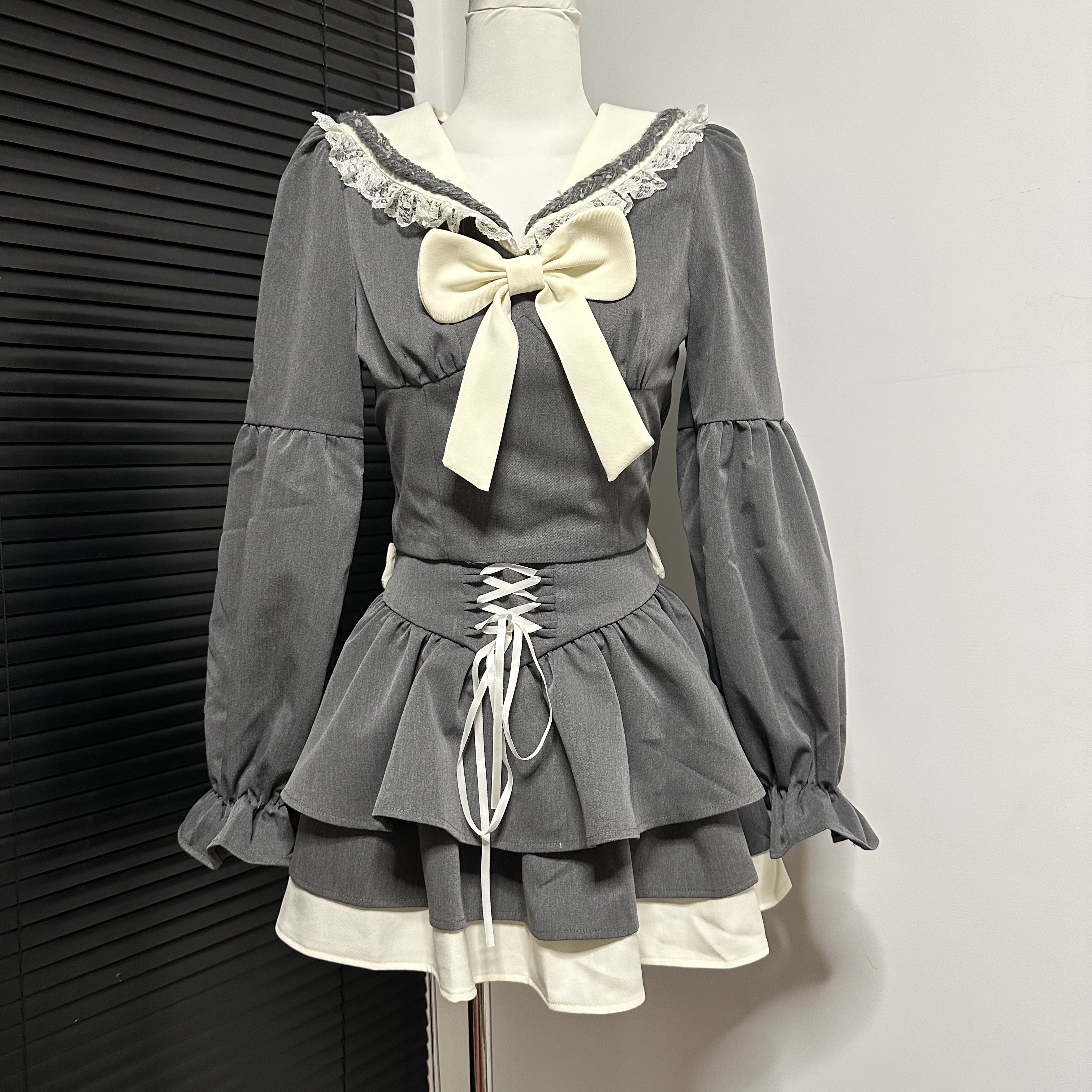 MUA家归国千金学院风上衣少女灰色短裙春夏款