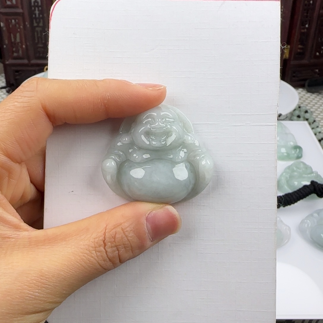 翡翠未镶嵌颈饰佛公