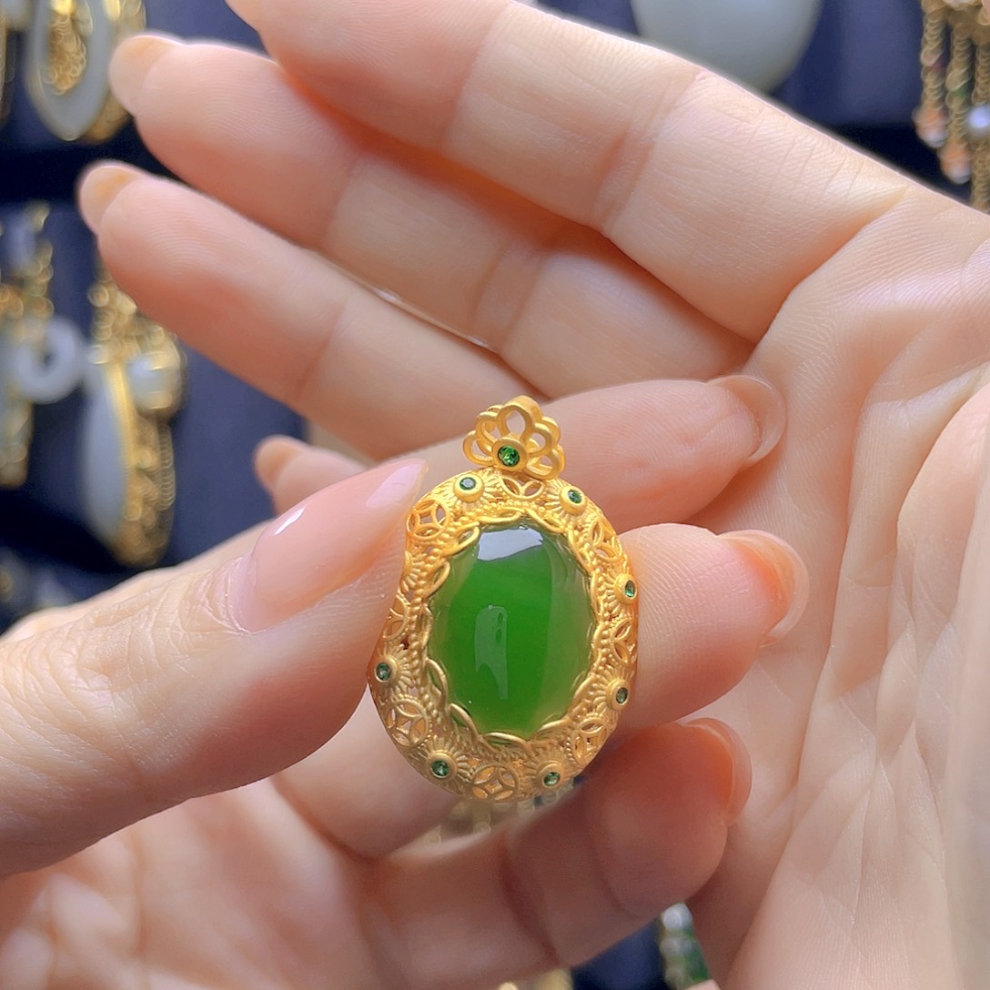 和田玉银S925镀金镶嵌颈饰