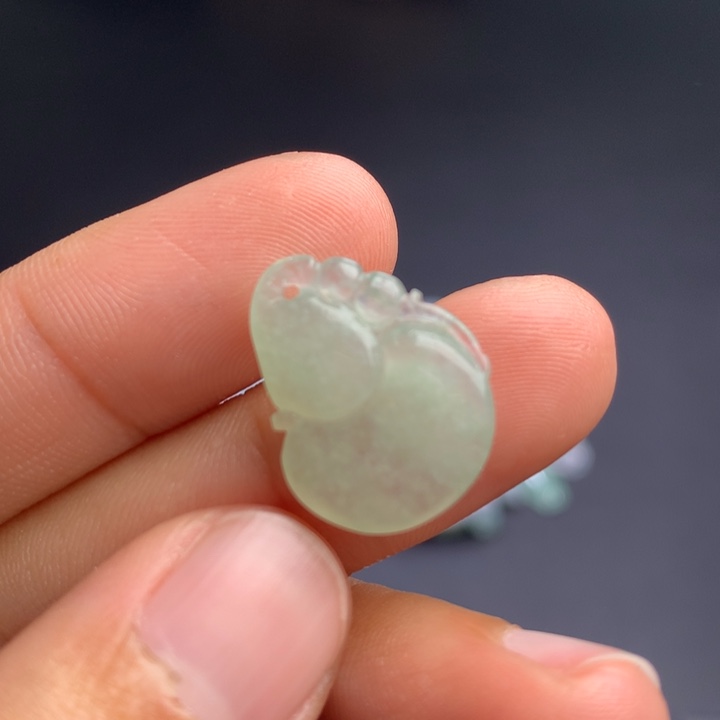 定制翡翠未镶嵌葫芦