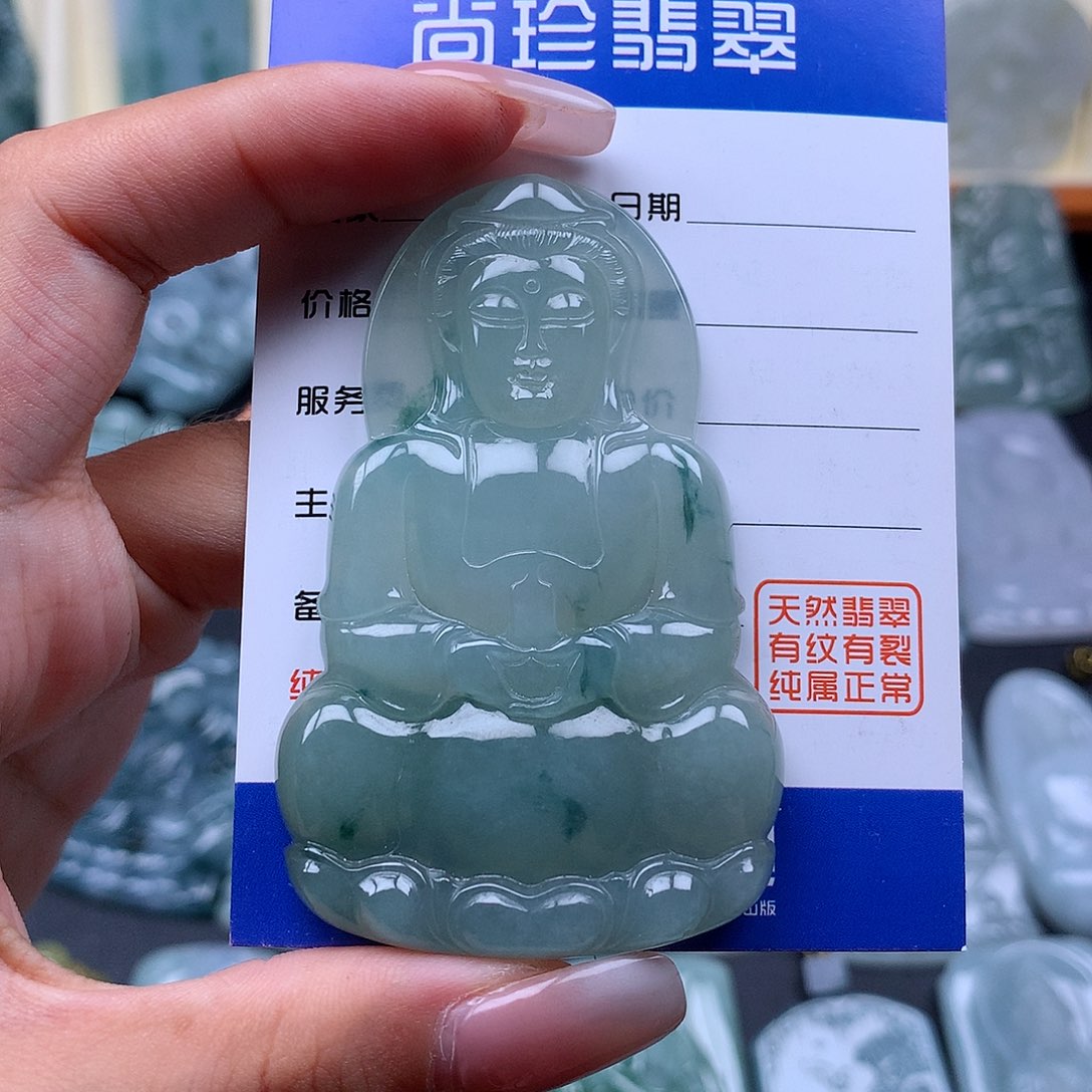 张***秀翡翠未镶嵌颈饰正装观音