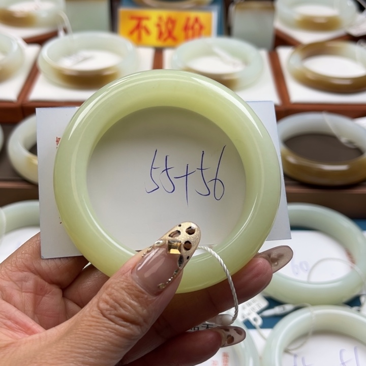 和田玉手镯未镶嵌妮*