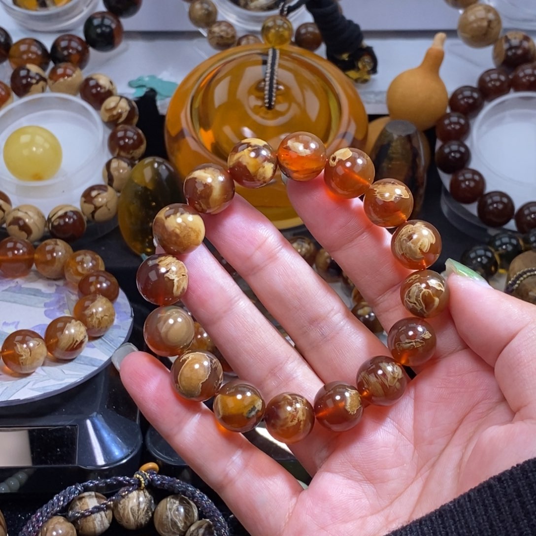 琥珀未镶嵌珠宝奇石