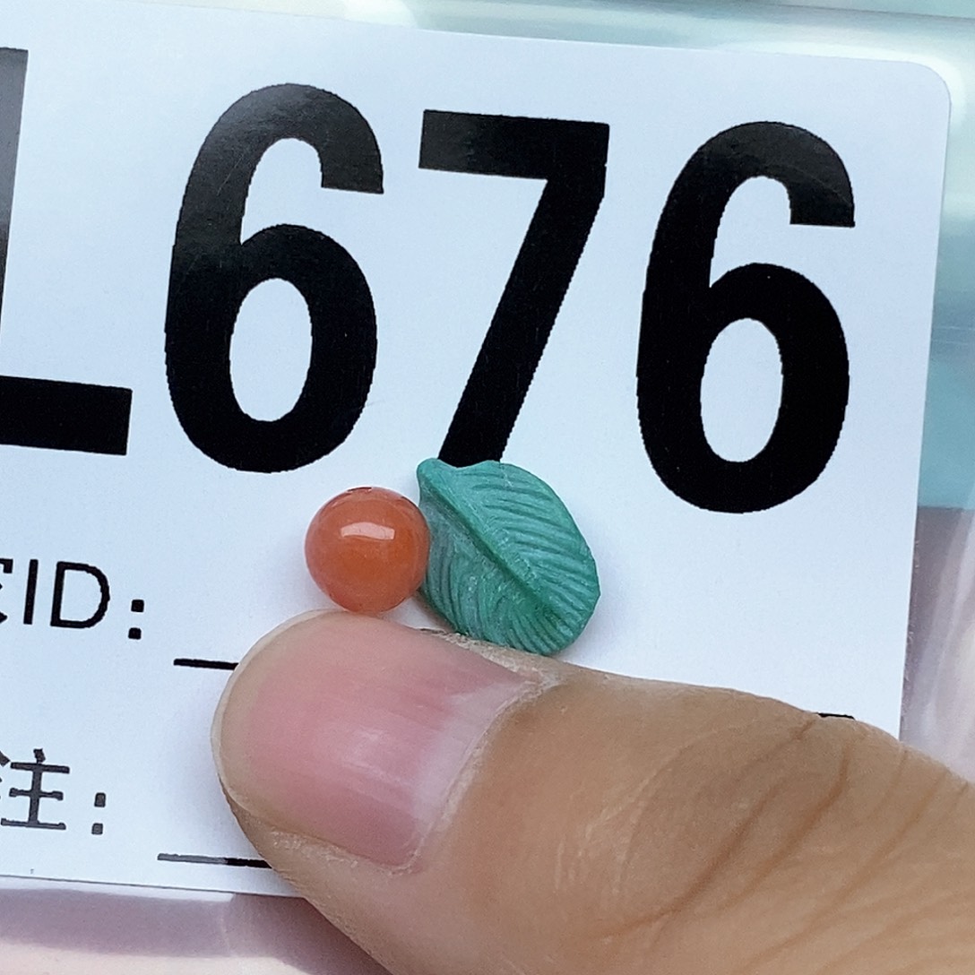 南红玛瑙配饰未镶嵌