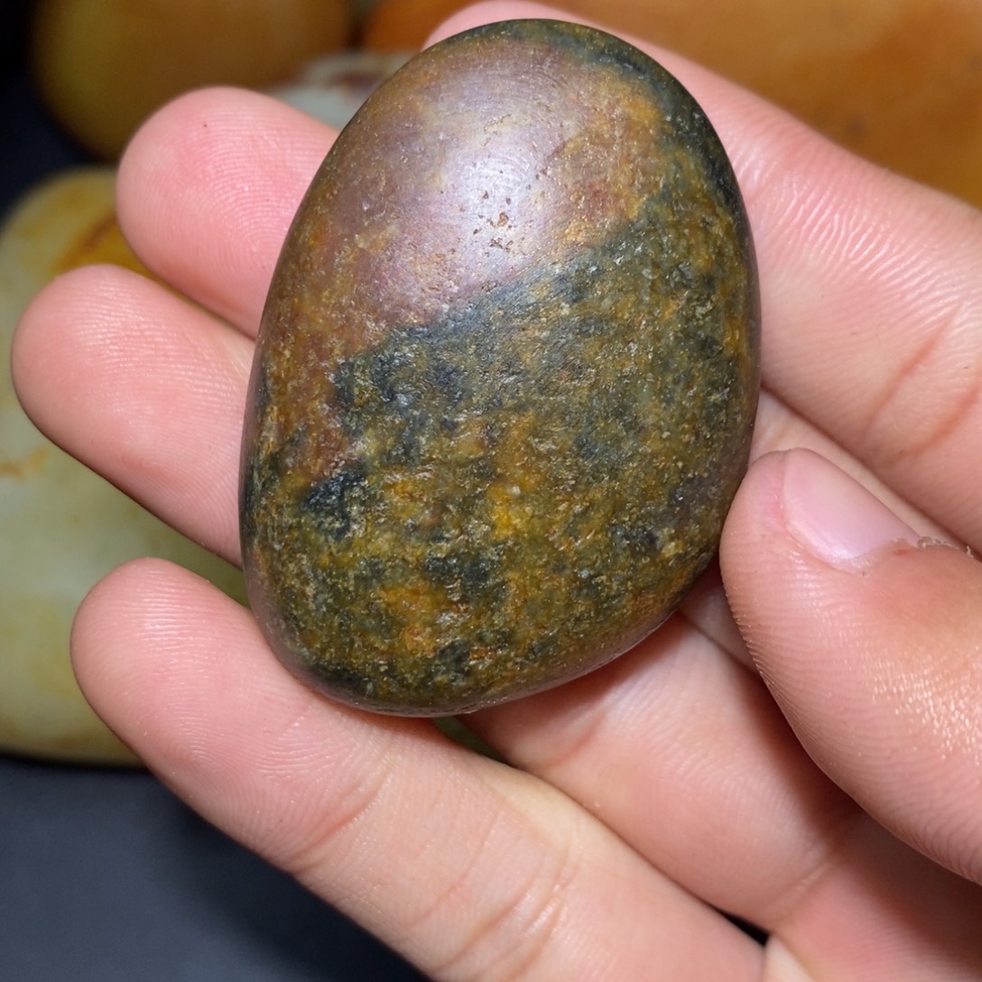 和田玉未镶嵌珠宝奇石