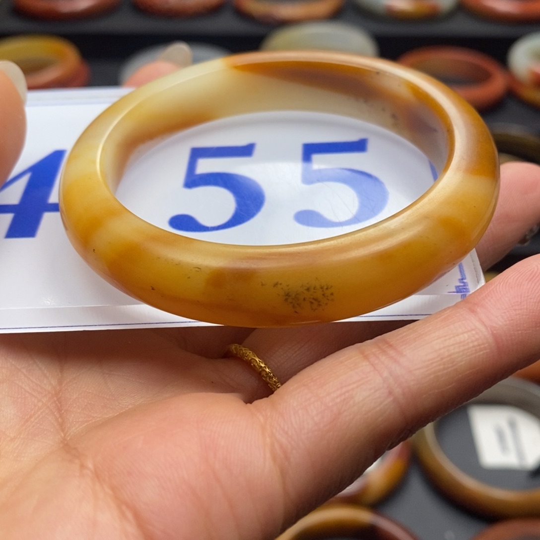 石英质玉（黄龙玉）手镯未镶嵌