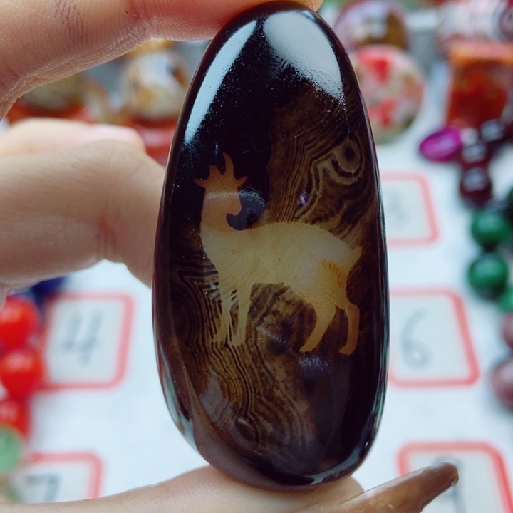 未镶嵌玛瑙/玉髓珠宝奇石