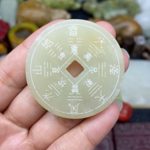 蛇纹石玉未镶嵌颈饰7