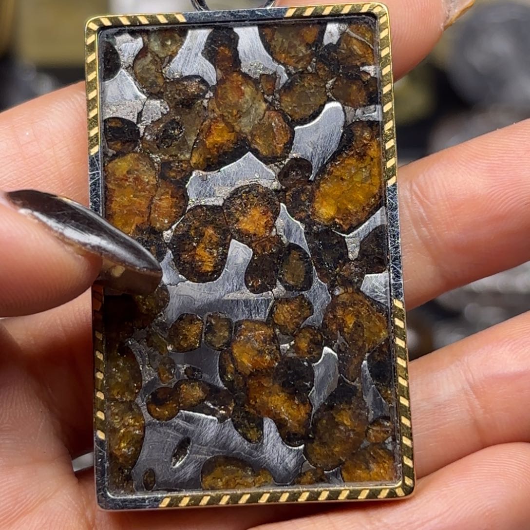 金***哥铁合金肯尼亚石铁星星