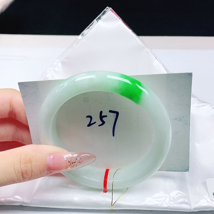 翡翠手镯未镶嵌55