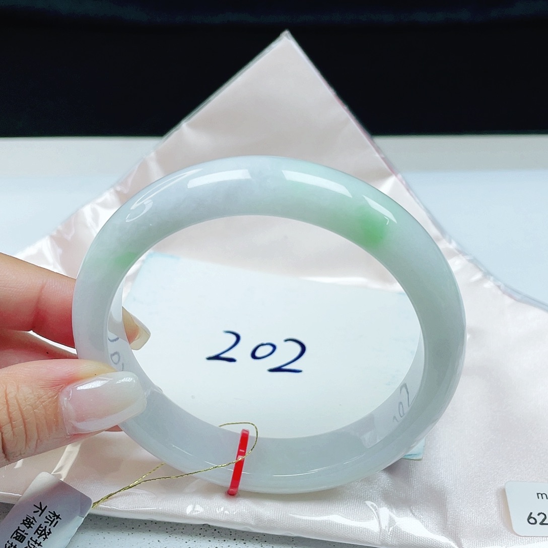 翡翠未镶嵌手镯 正圈62+