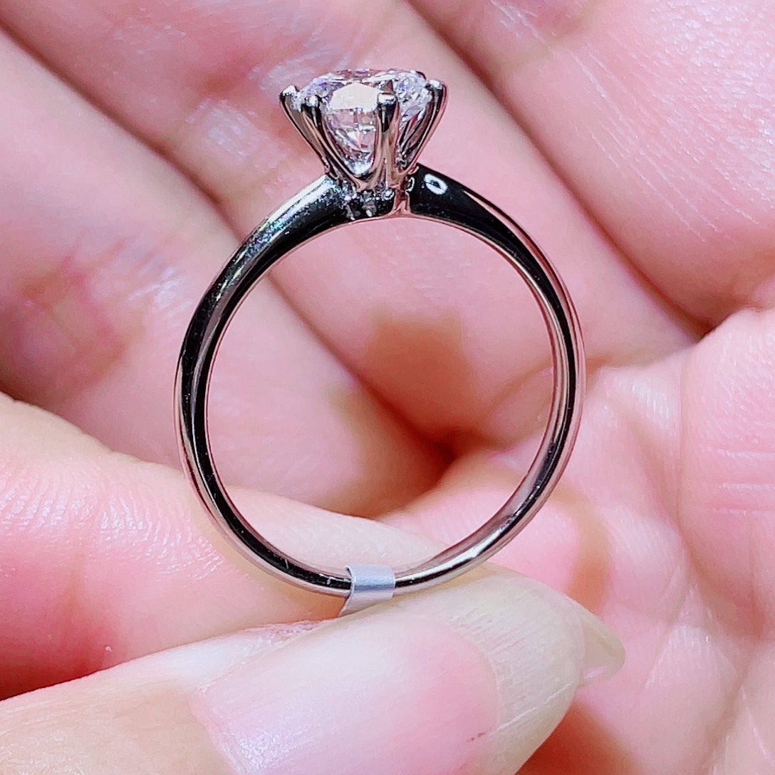 实验室培育钻石铂Pt950镶嵌1克拉经典T六爪戒指