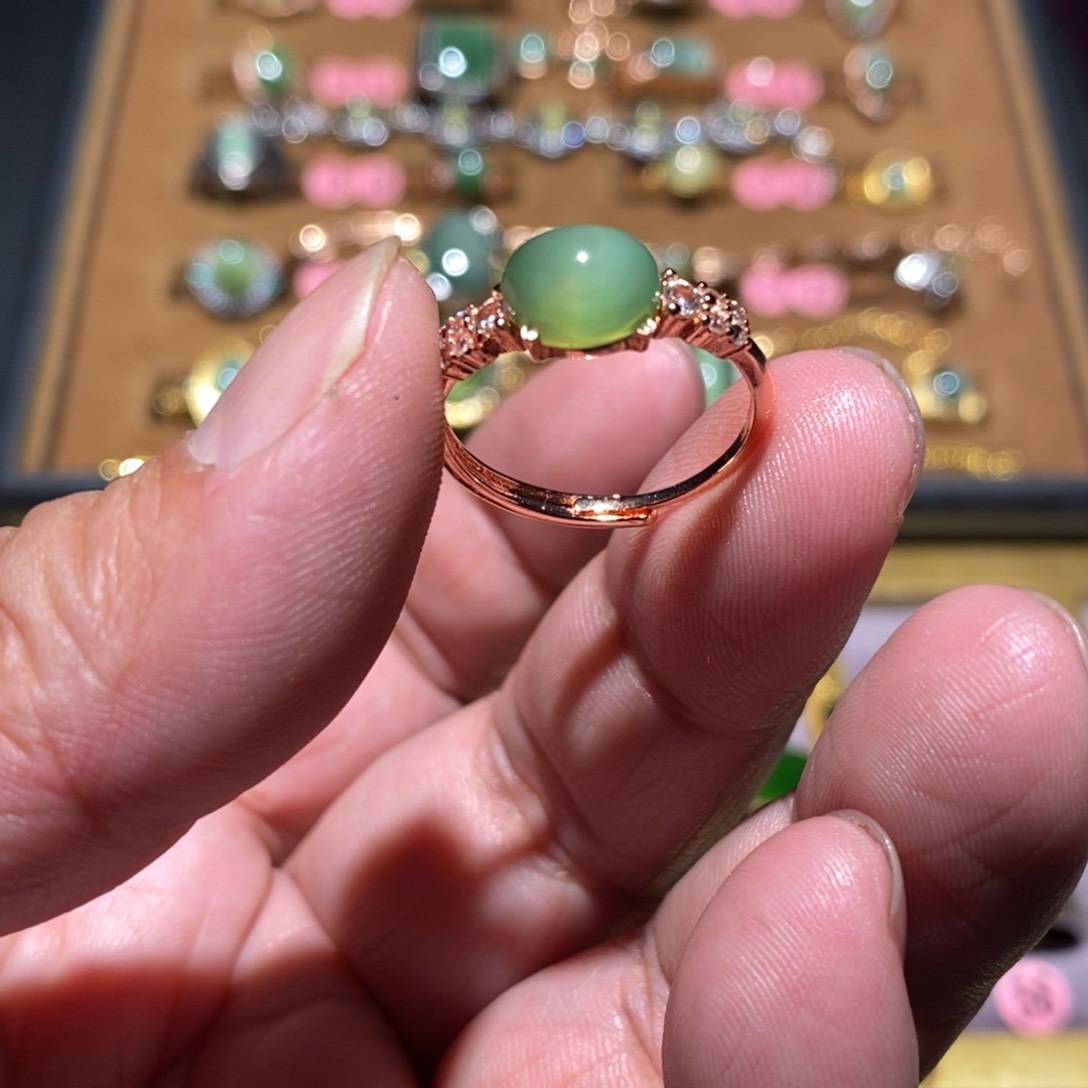 和田玉（碧玉）戒指未镶嵌