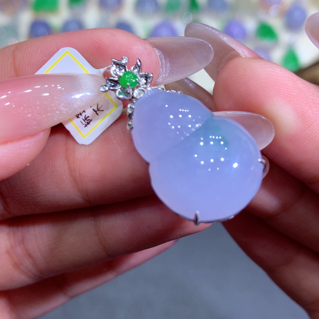 翡翠吊坠(赠链)18K金镶嵌