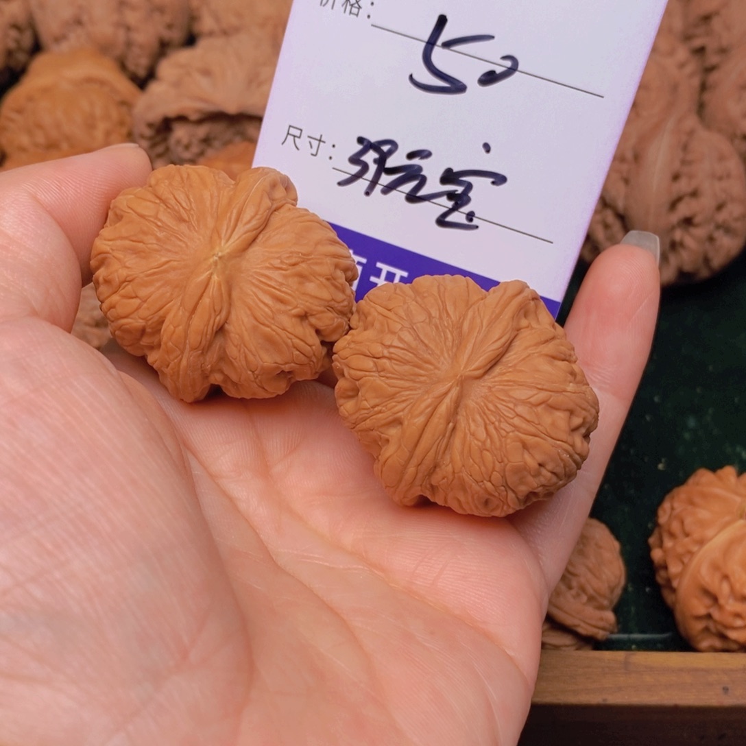 我***主文玩核桃霸王龙核桃