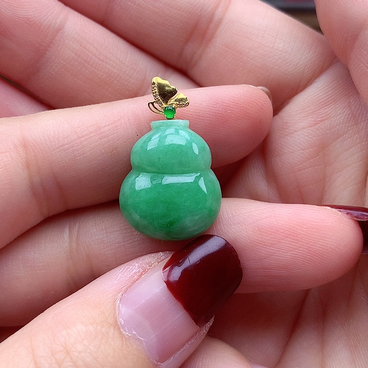 翡翠颈饰18K金镶嵌翡翠