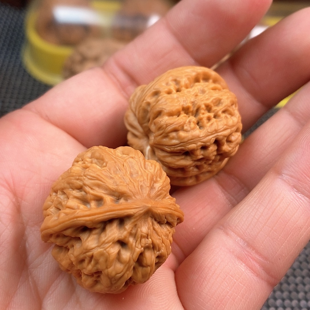 文玩核桃吊坠舞*婷粗筋小手捻