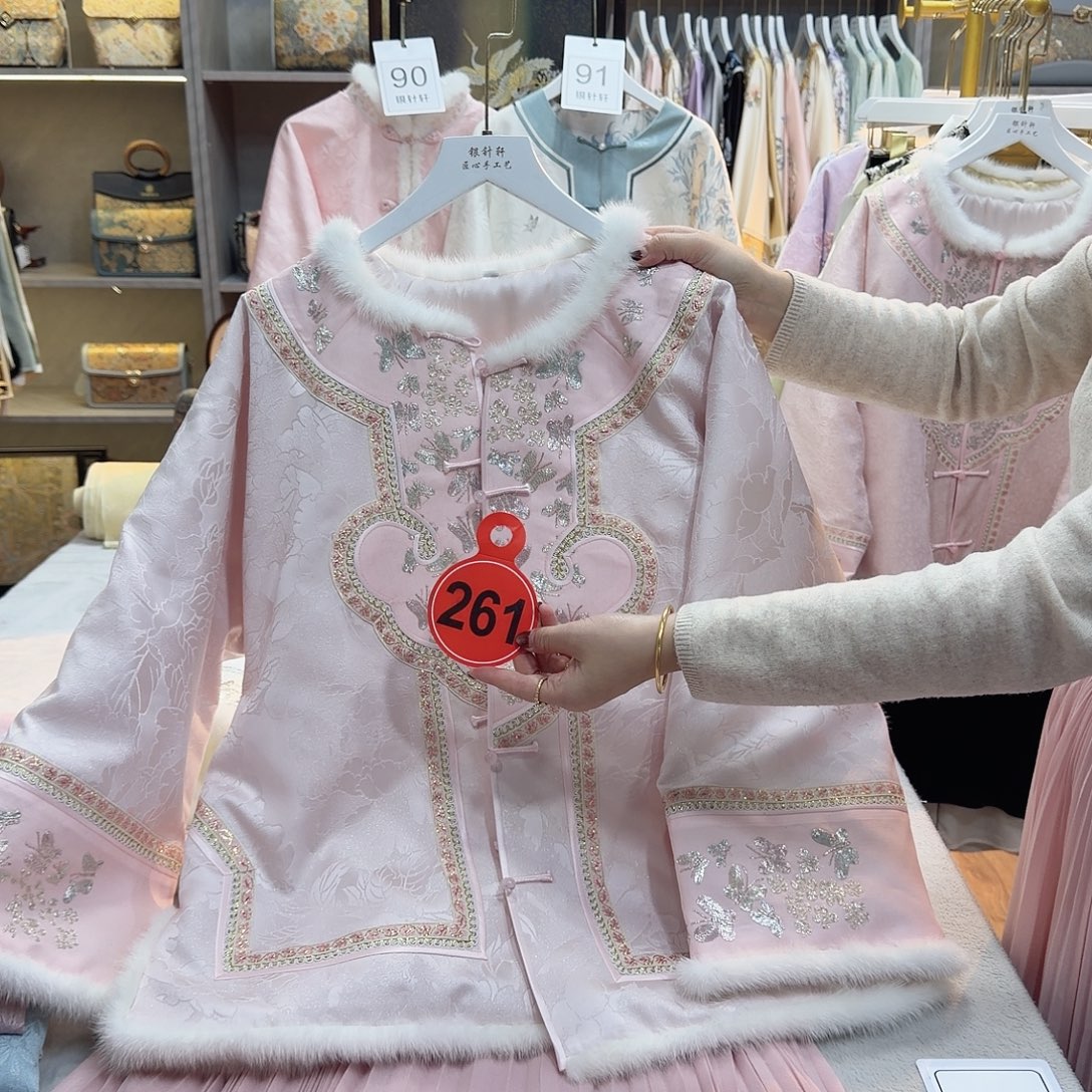 凌***雪好看啊好看啊好看啊好看