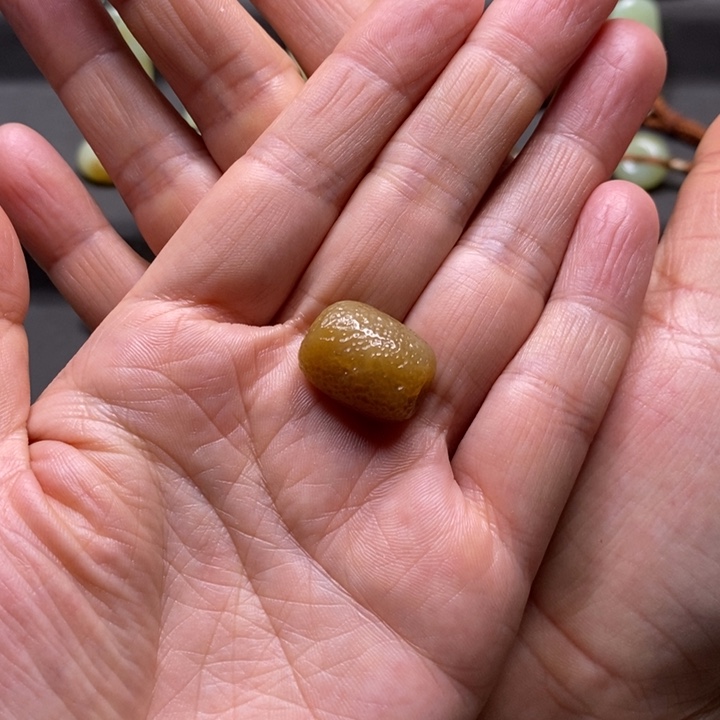 ****༻和田玉未镶嵌颈饰