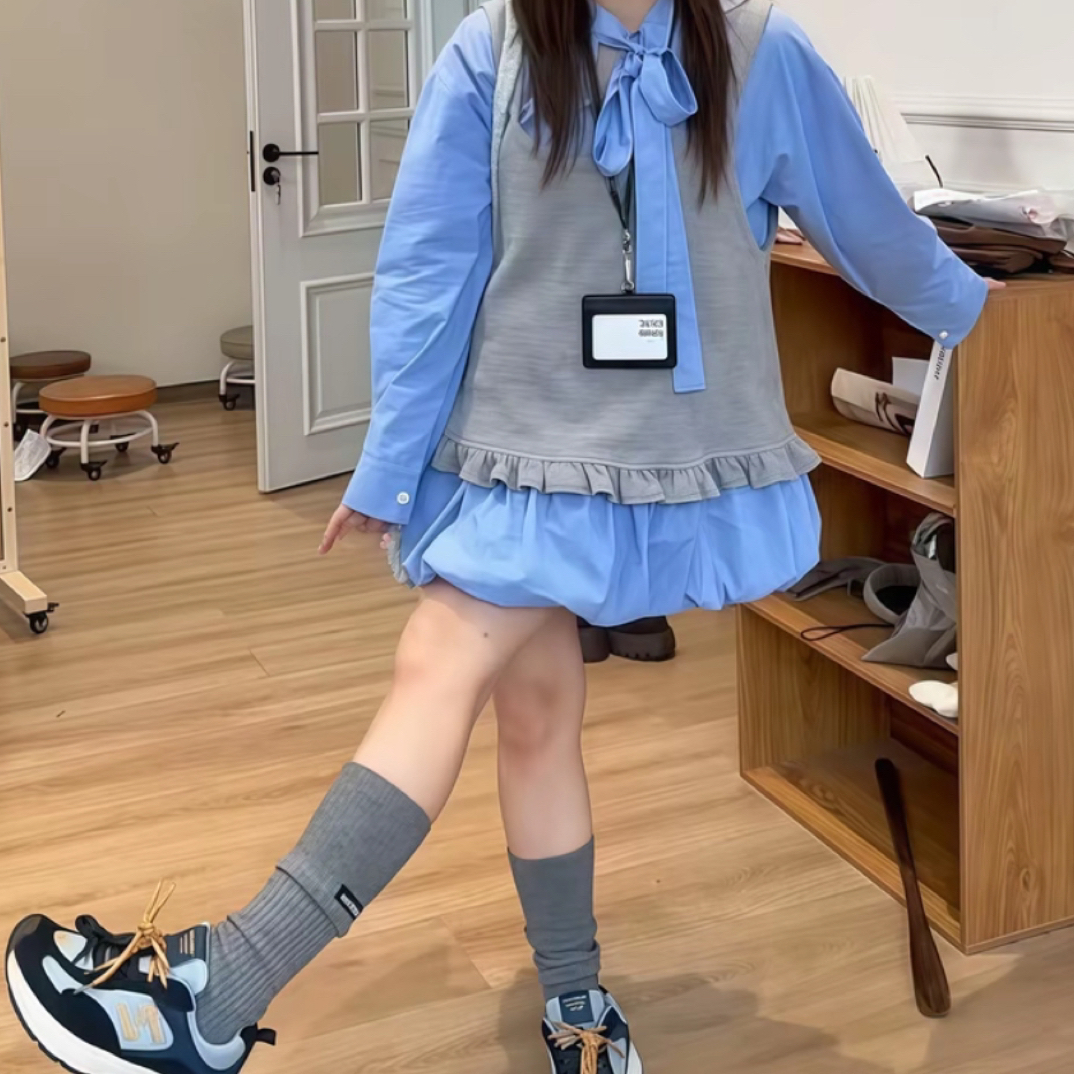 一整套穿搭套装女蓝色气质衬衫韩系松弛感上衣+灰色针织背心