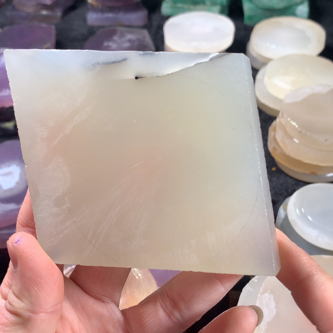 定制玛瑙无**奶定制玛瑙