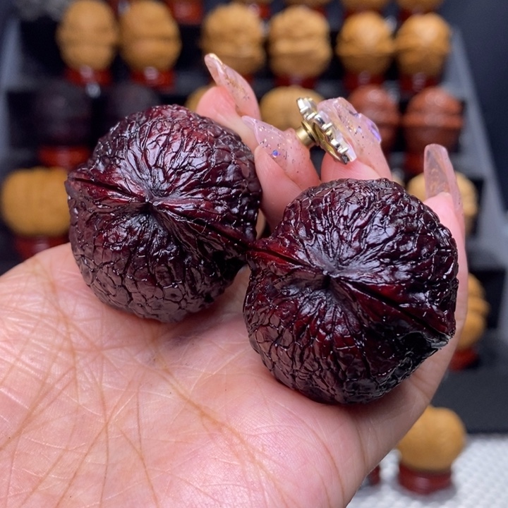 文玩核桃把件金丝绣球24号37尺