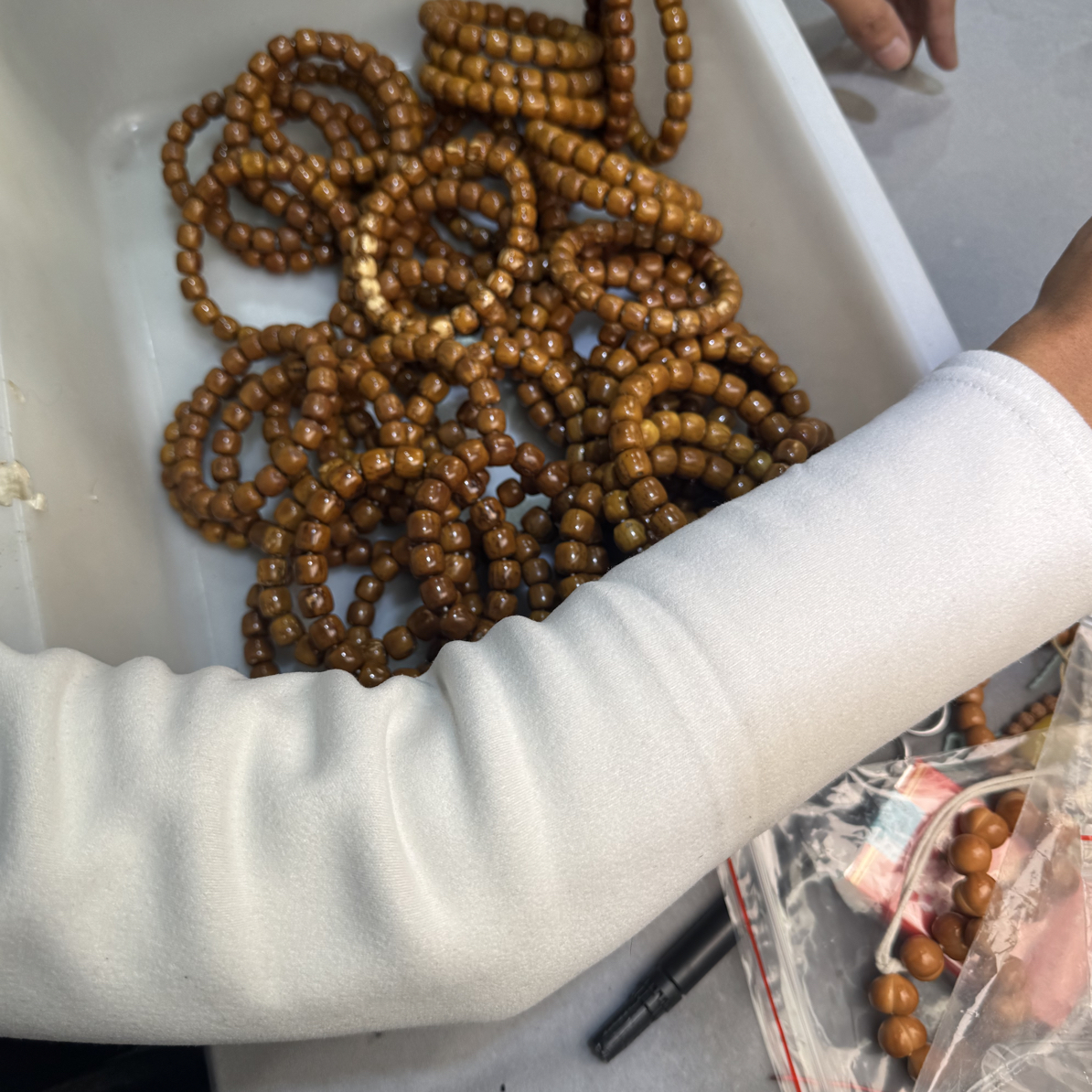 z9紫金鼠道珠手串随机发