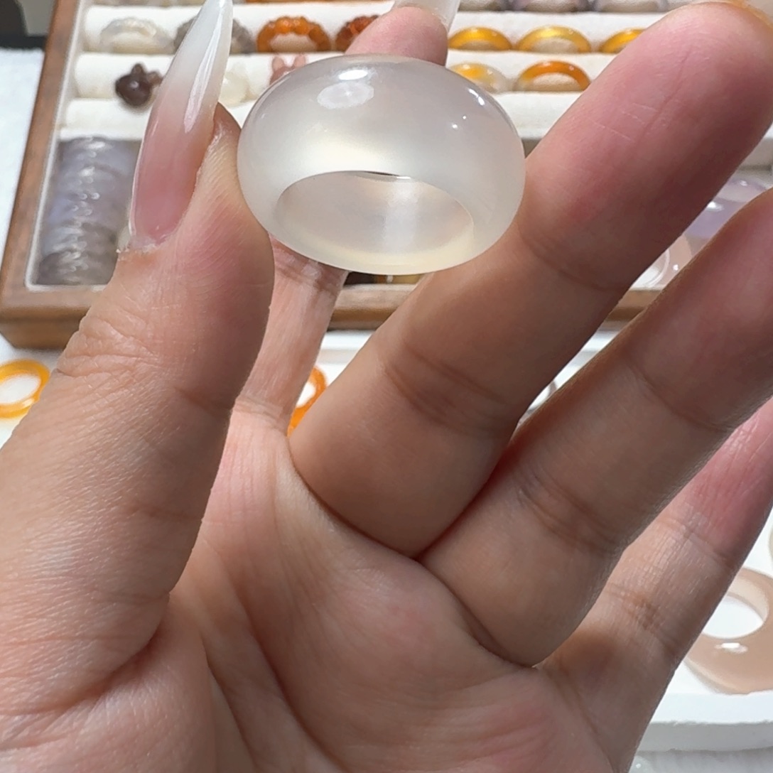 未镶嵌戒指玛瑙/玉髓124港15