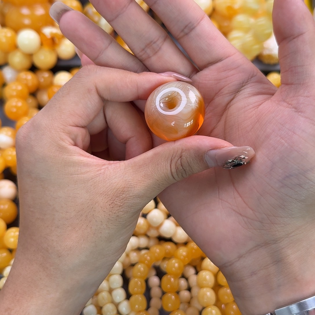 蜜蜡未镶嵌珠宝奇石12.6g