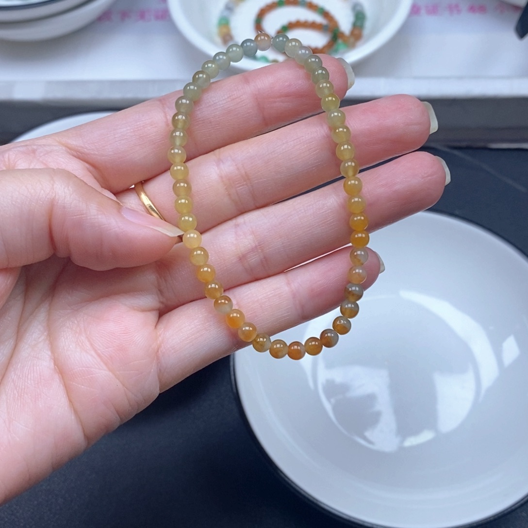 湁***_翡翠未镶嵌颈饰翡翠