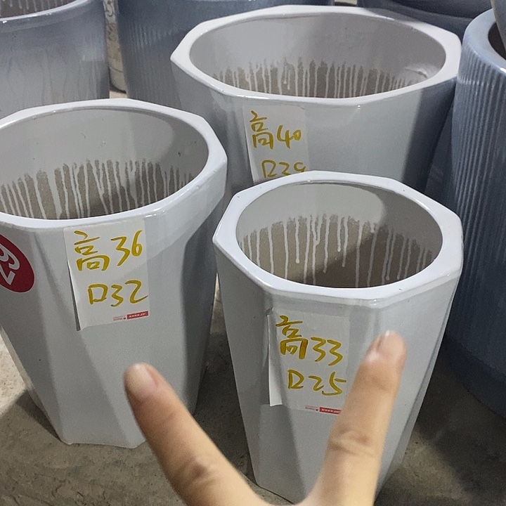 高温烧制白八方一套三个盆