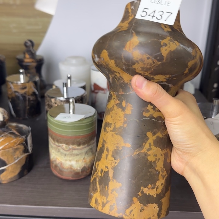 辣*Yy5437。。。。。。。。。漏