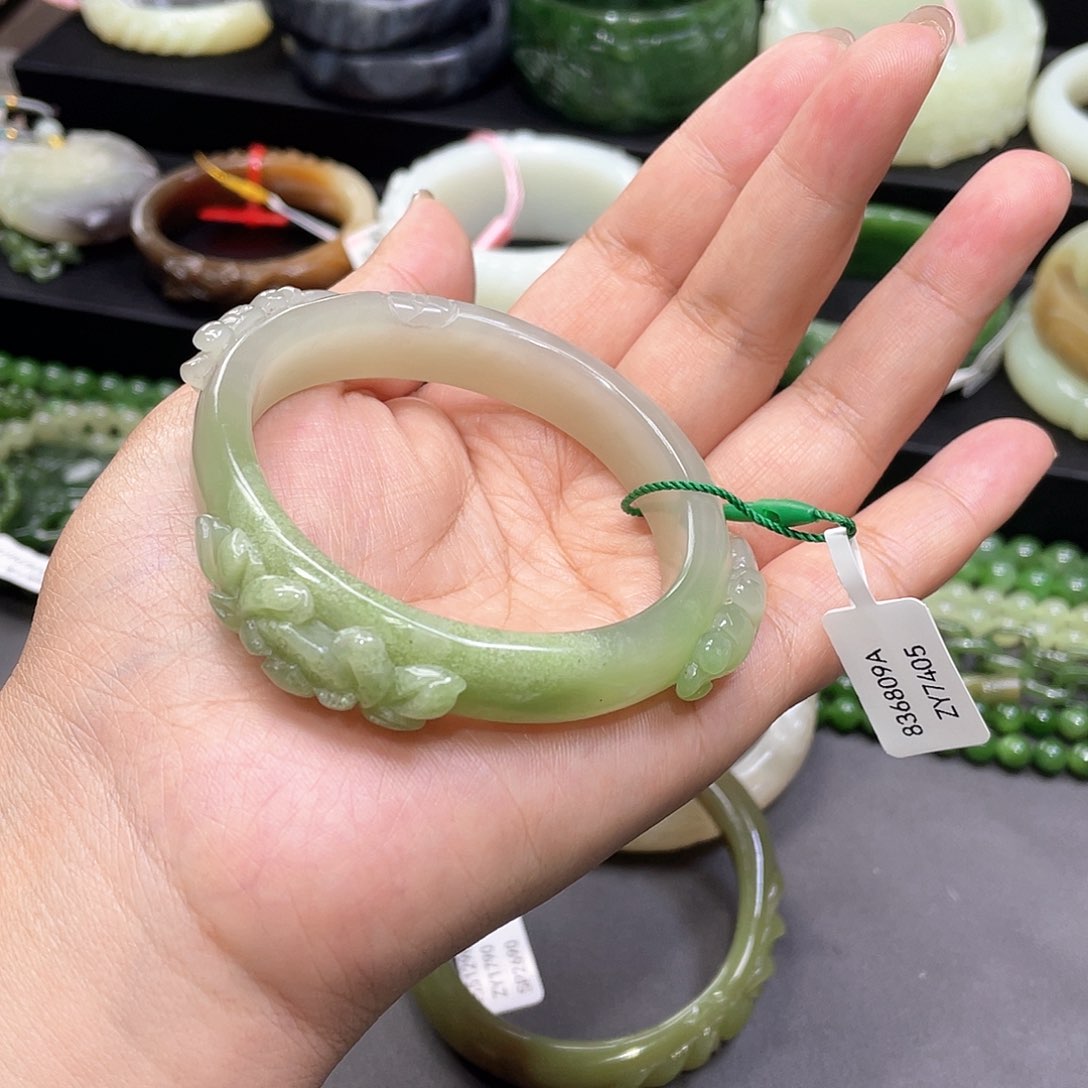 和田玉手镯57圈口23未镶嵌