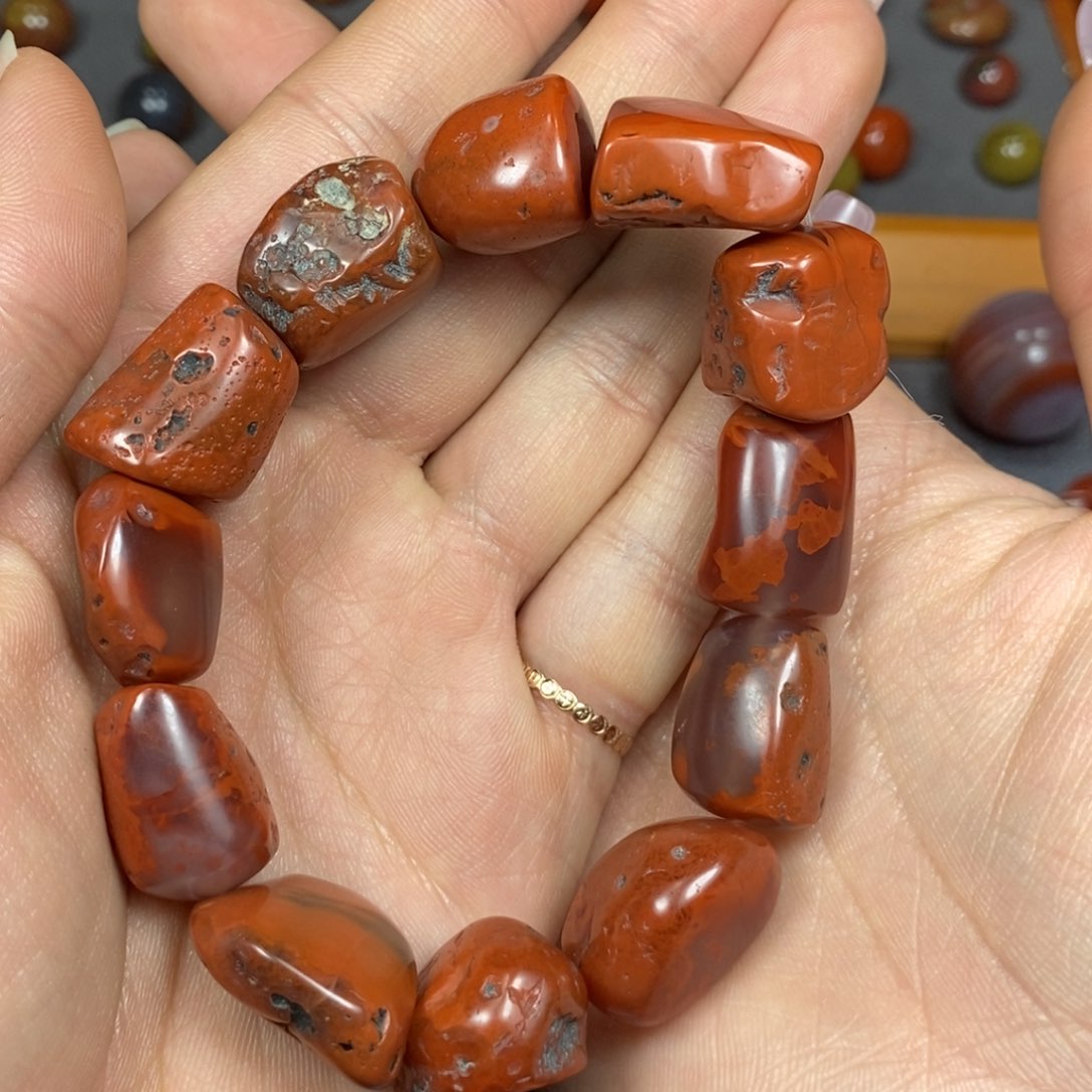 南红玛瑙手串未镶嵌