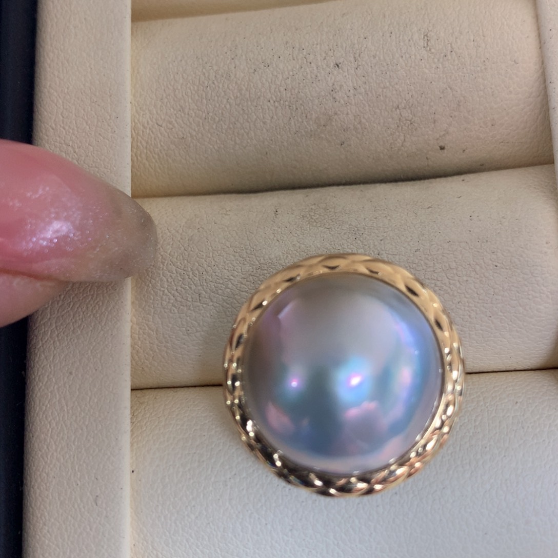 18K金镶嵌拼合珍珠（马贝珠）戒指