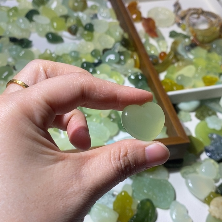 蛇纹石玉合金颈饰