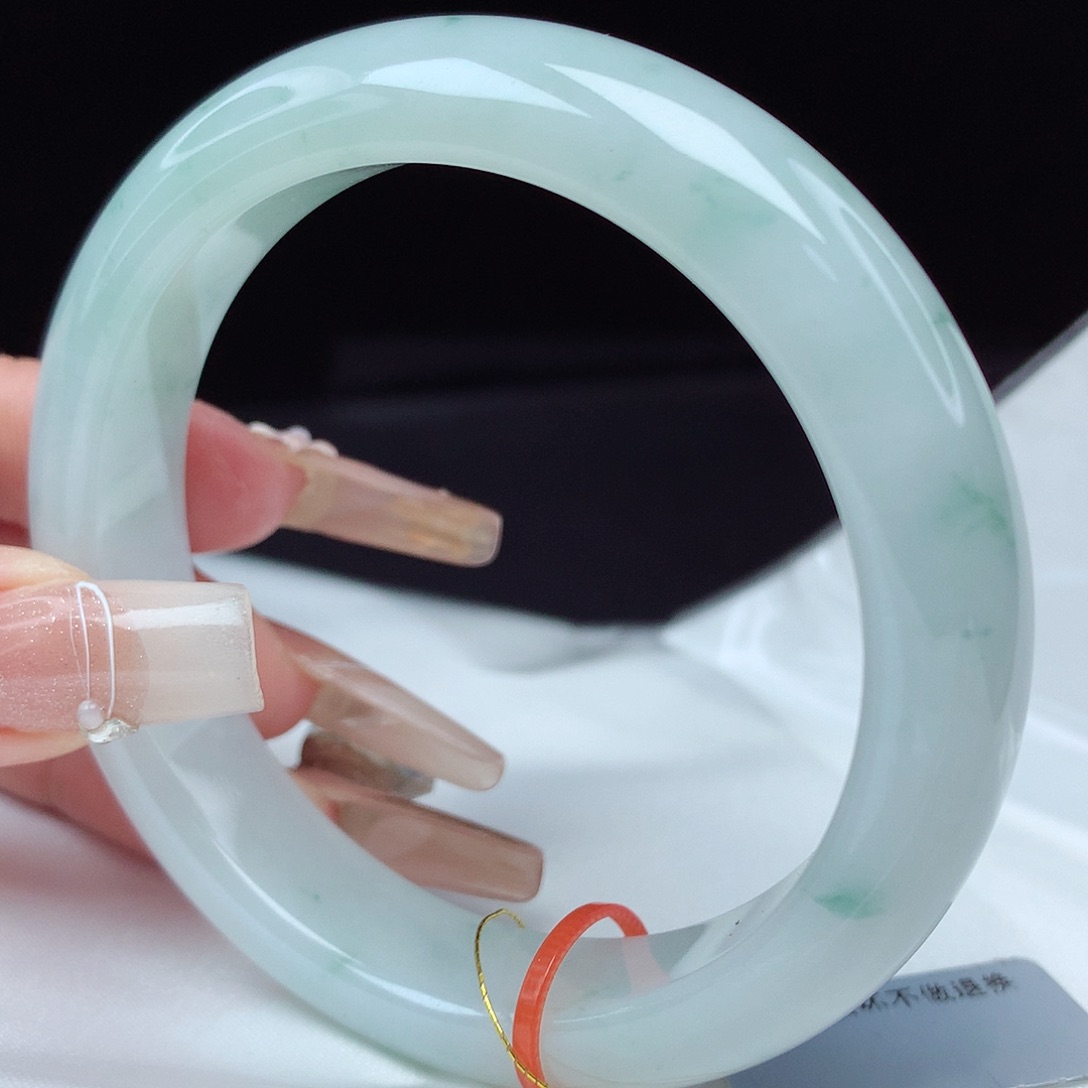 翡翠手镯未镶嵌57圈0371