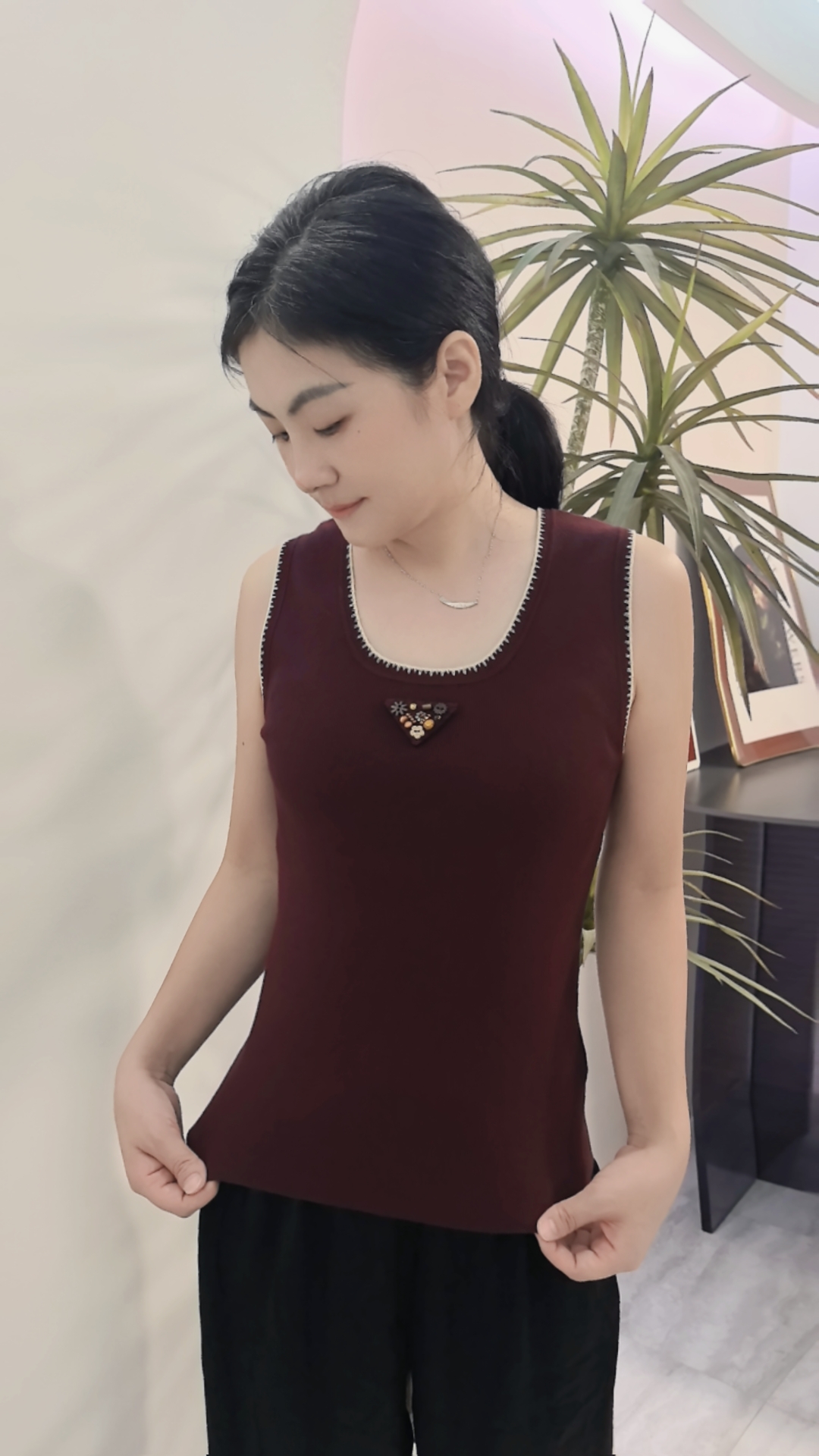 时尚风修身型轻熟风背心显瘦休闲女士女装时尚