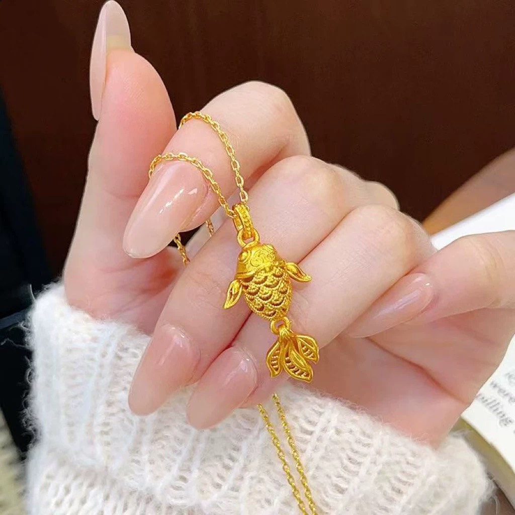 铜合金项链 镂空花丝锦鲤摆尾吊坠好运鲤鱼锁骨链百搭送女友礼物
