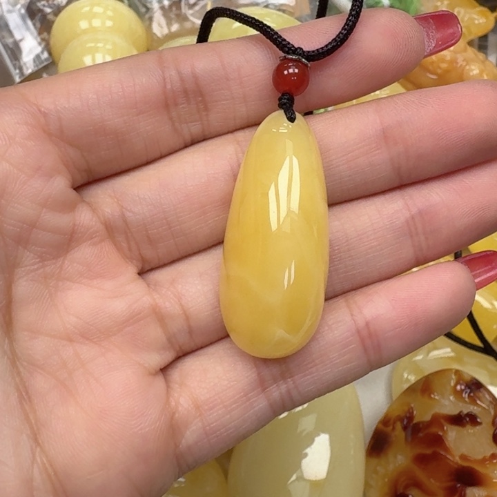 琥珀未镶嵌珠宝奇石