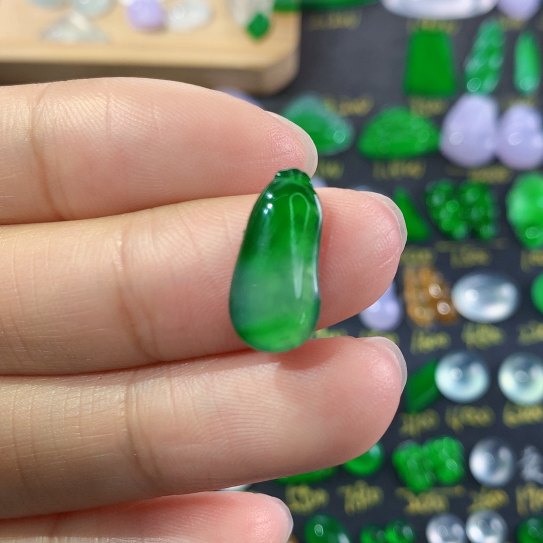 翡翠颈饰未镶嵌纯天然缅甸翡翠A货