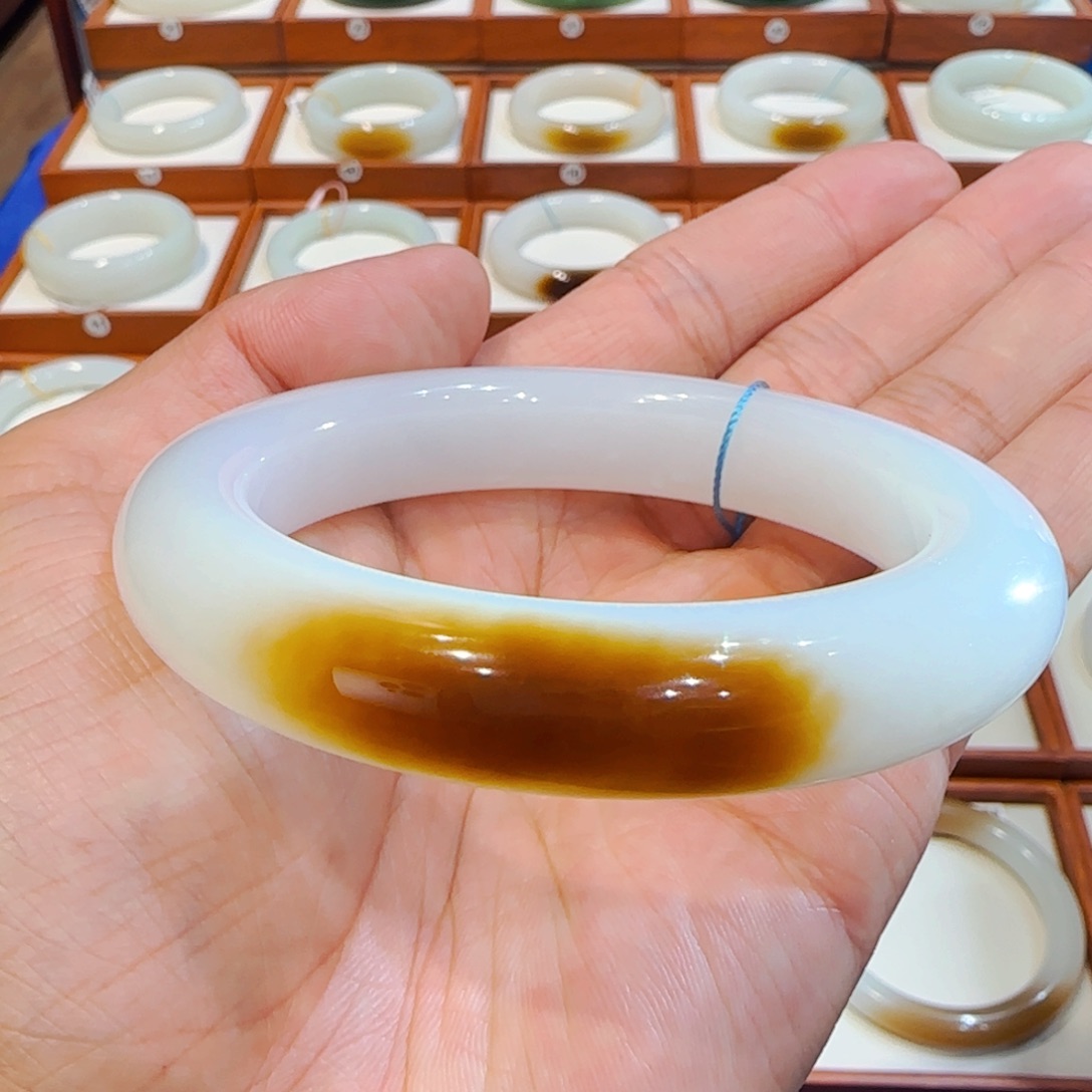 和田玉未镶嵌手镯且末传承级老红糖60 61 62