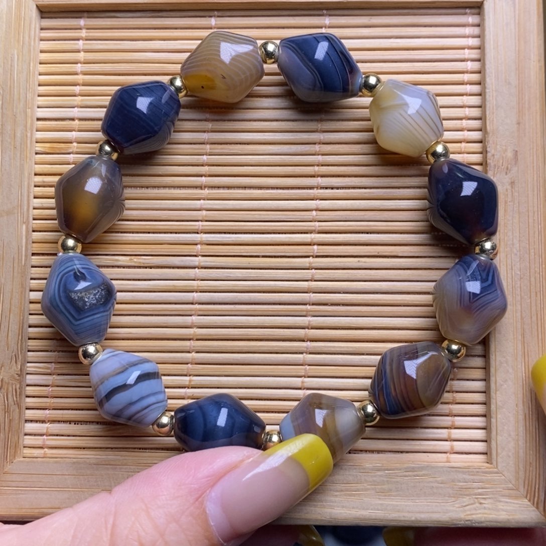 未镶嵌玛瑙/玉髓珠宝半成品