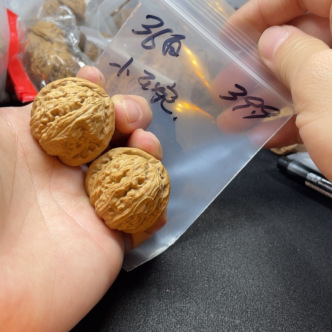 小***面把件文玩核桃白狮子