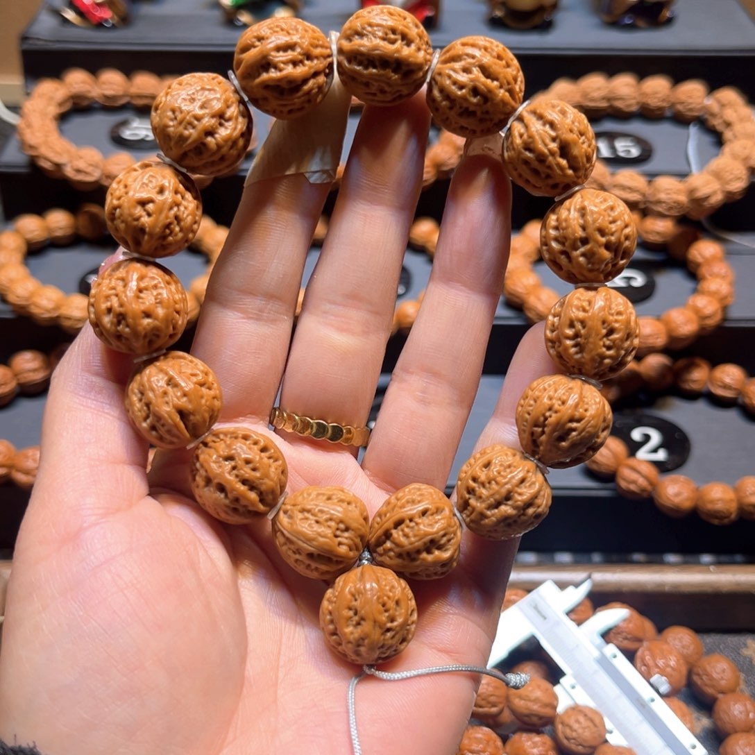文玩核桃手串用****8精品