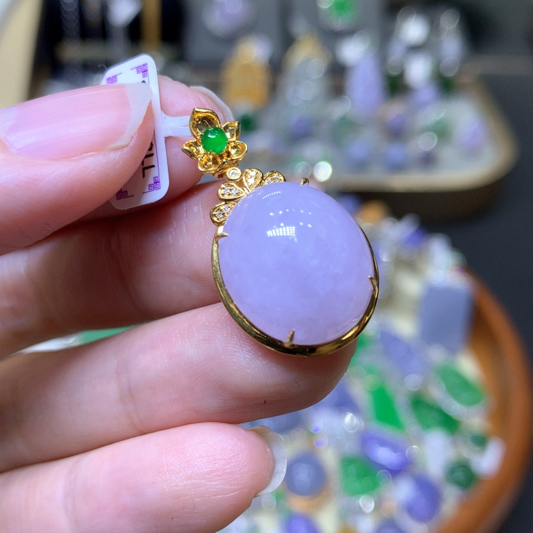 【闪购商品】翡翠颈饰18K金镶嵌翡翠吊坠项链