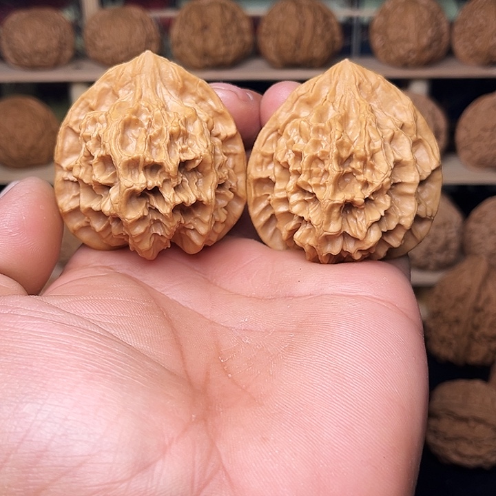 文玩核桃把件文玩核桃把件49尺帝王