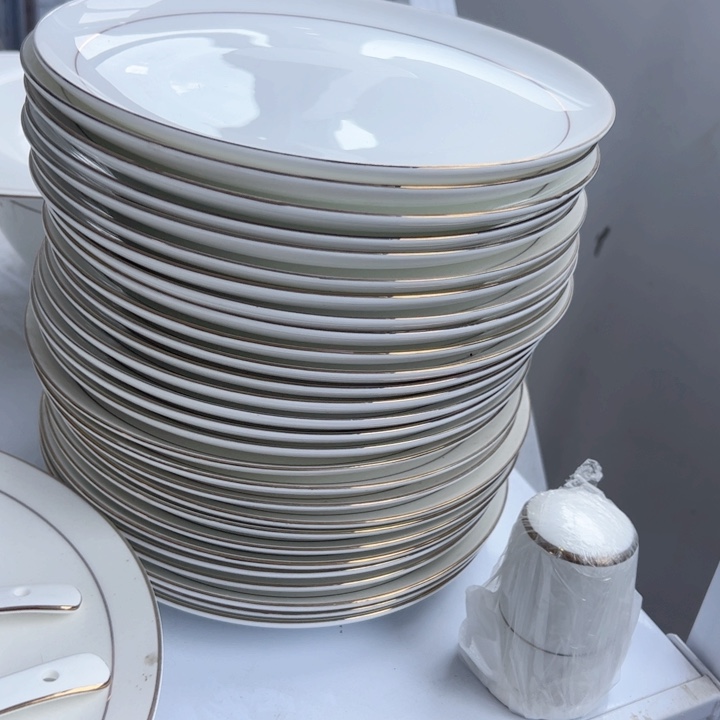 45%以上骨粉骨瓷金镶玉8寸浅盘6个