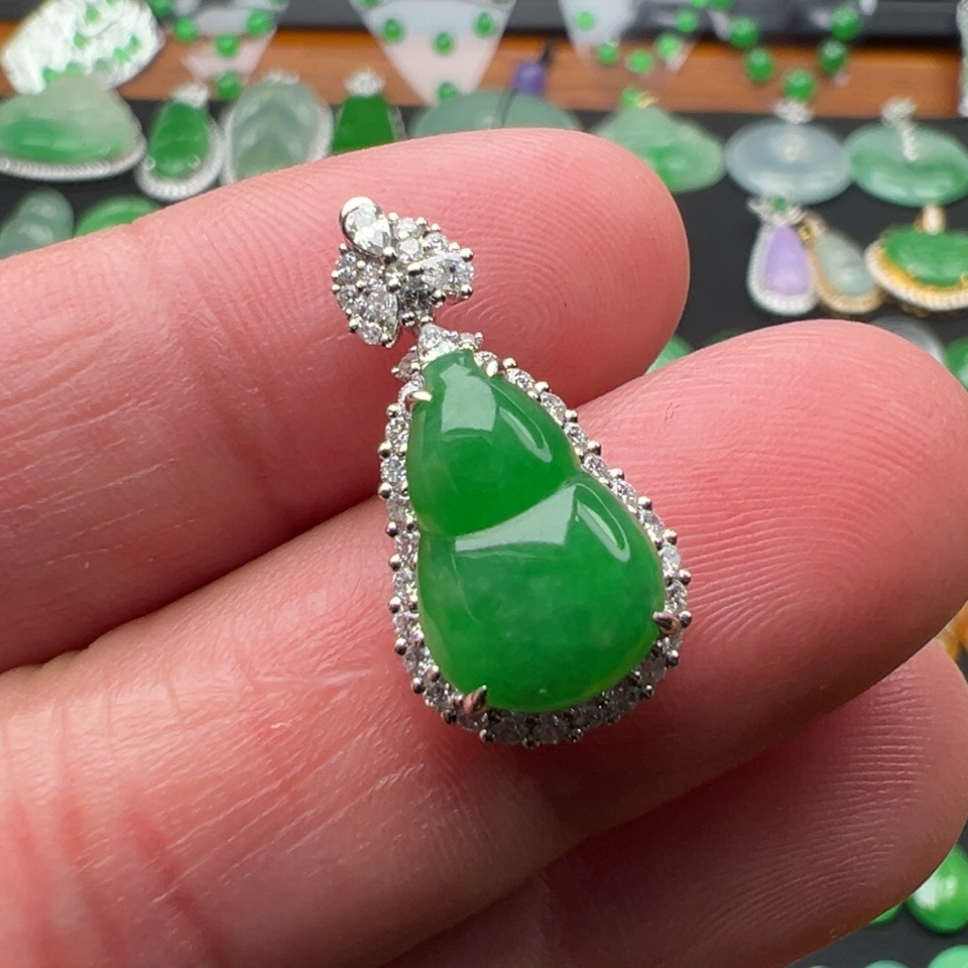 翡翠颈饰18K金镶嵌葫芦12.8